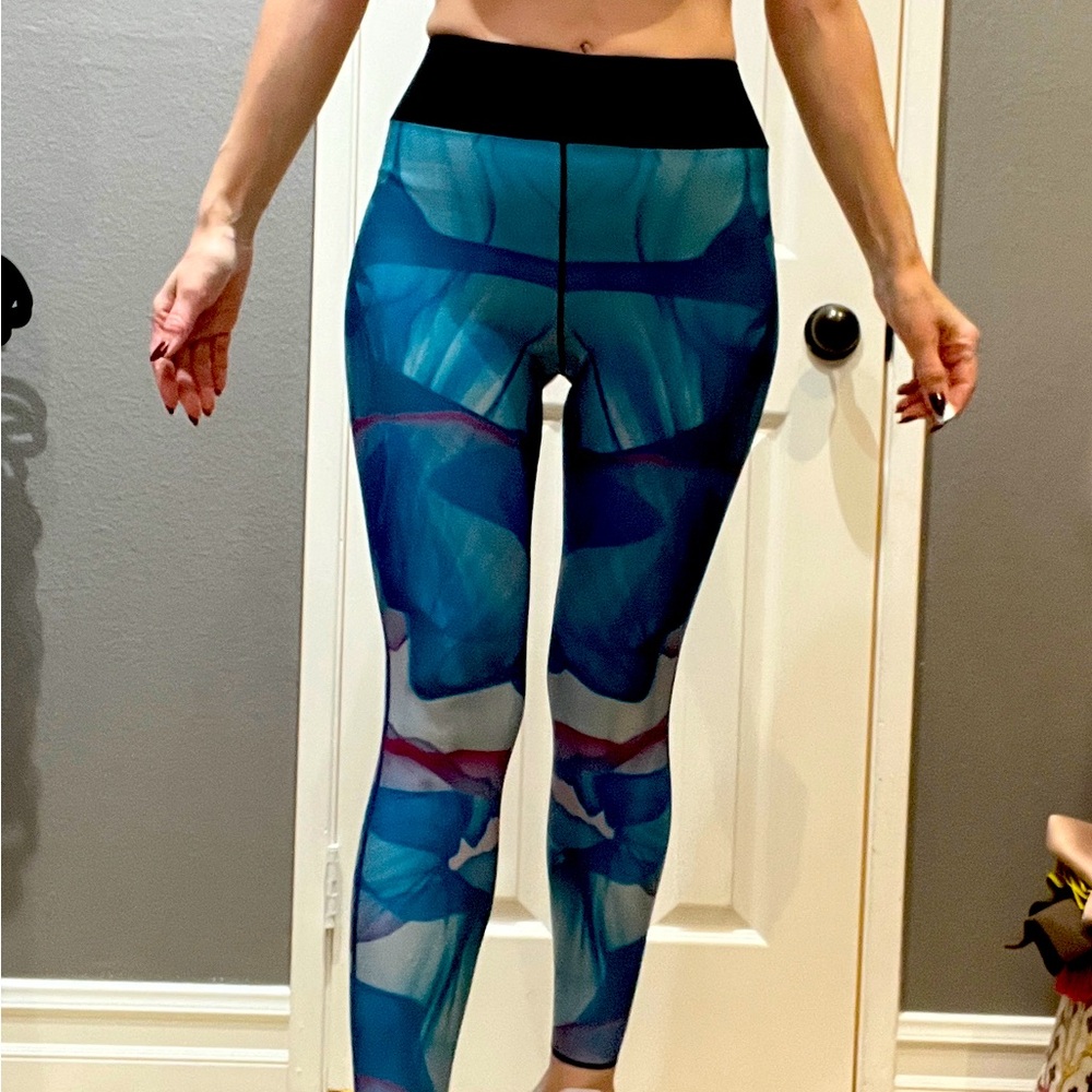 Ultracor leggings size medium pristine original $198
